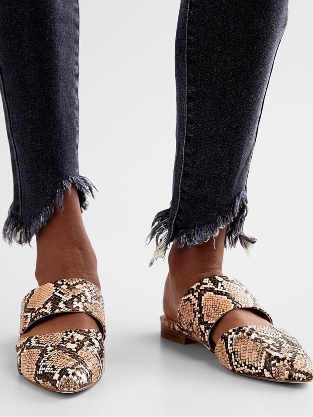 Coconuts by Matisse Shay Snake Print Flats Size 8.5 Mule Slip On Faux Leather